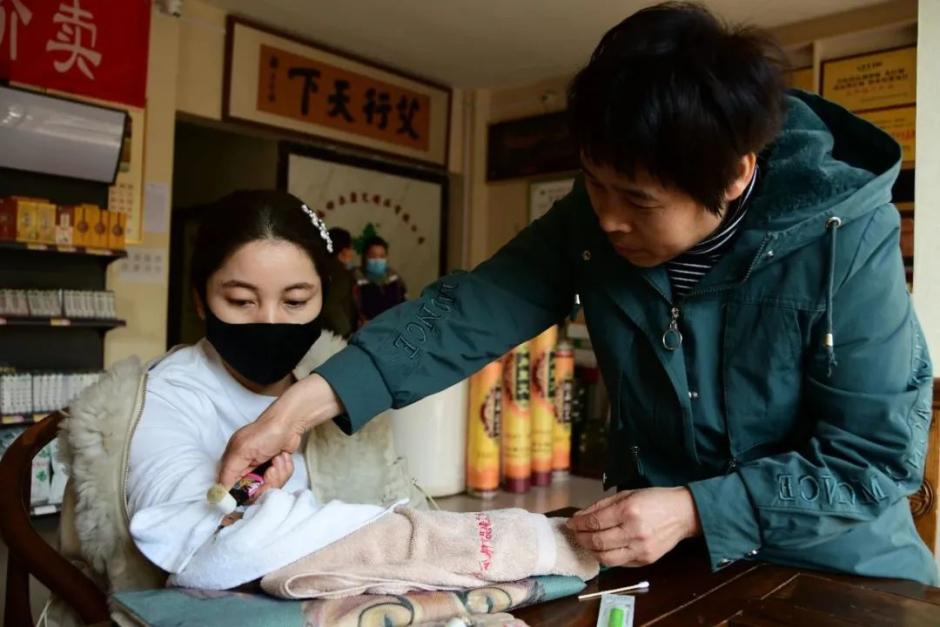 河南汝陽：小艾草做出大文章