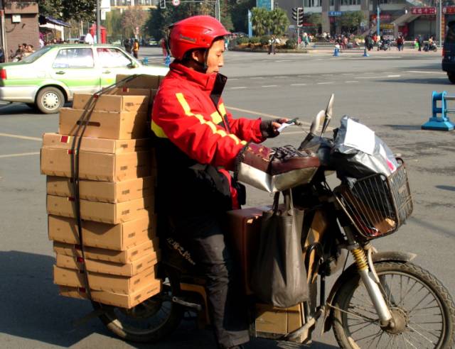 搭上E貿(mào)易順風(fēng)車，河南土特產(chǎn)"雙11"走俏！