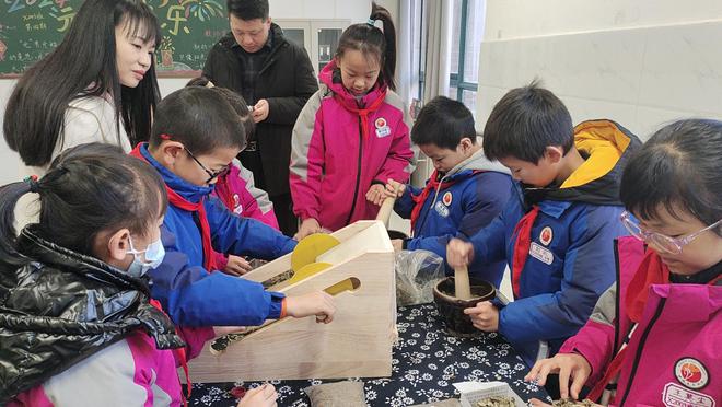 制艾条、做蒸菜，长沙中小学劳动课接地气